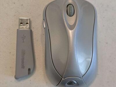 Microsoft Wireless Optical Laser Mouse USB Wireless Mouse - Model 1054