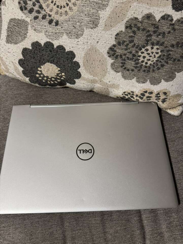 Selling Dell Inspiron 15 7000 2-in-1‼️