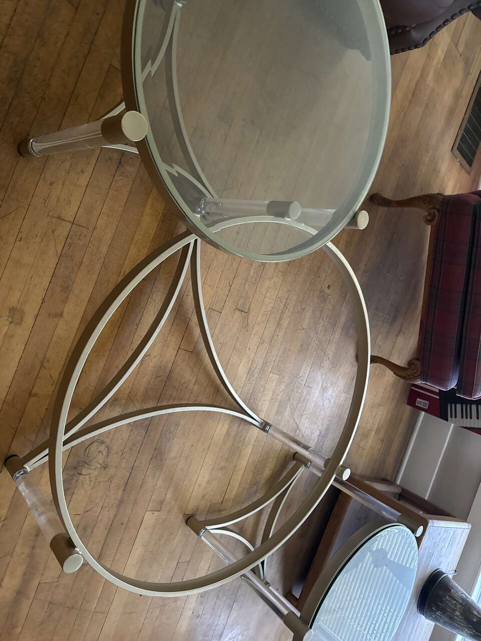 Free Round Coffee Table and lamp table