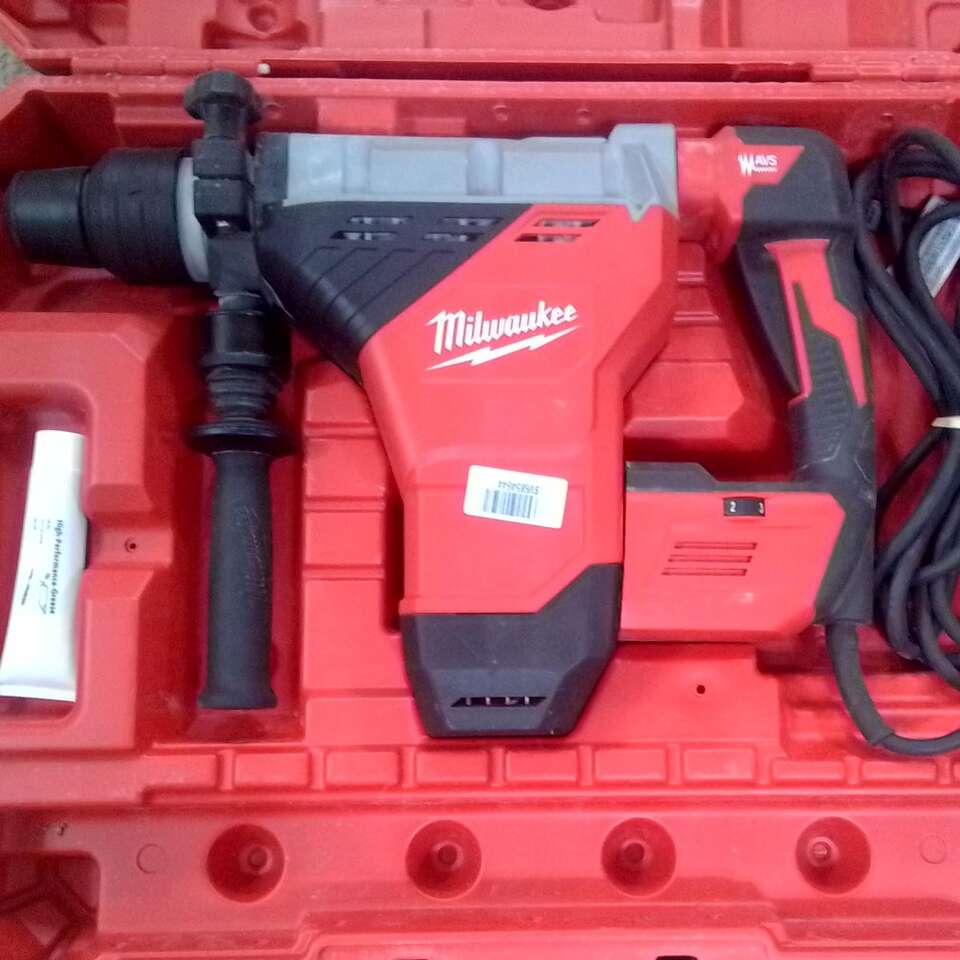 Milwaukee 1-3/4" SDS MAX Rotary Hammer 15 Amps
