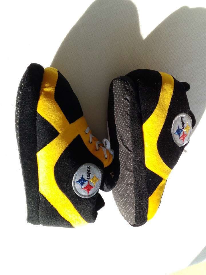 Pittsburgh Steelers Game Day Plush Football Slippers Lace Up Size 9.5 Mens