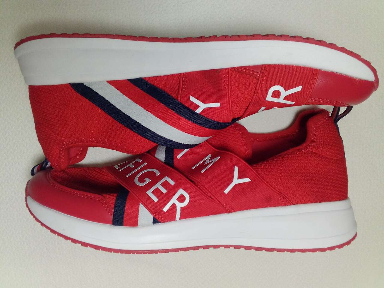 Tommy Hilfiger Red Lightweight Elastic Strap Slip On's Sneakers Mens Size 8.5