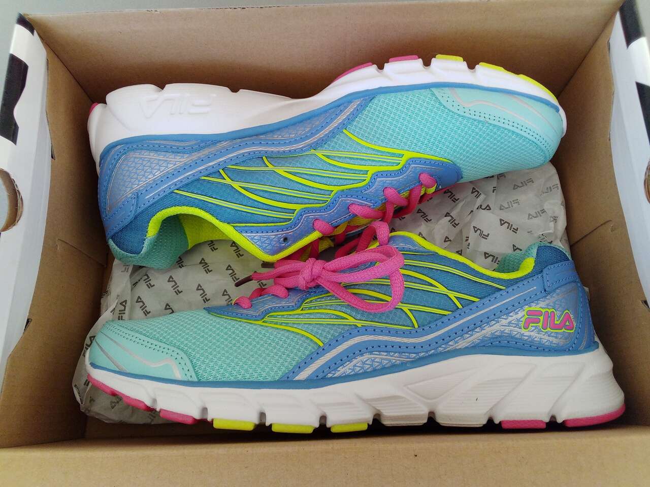 Women's FILA Countdown Running Walking Sneakers Size 6