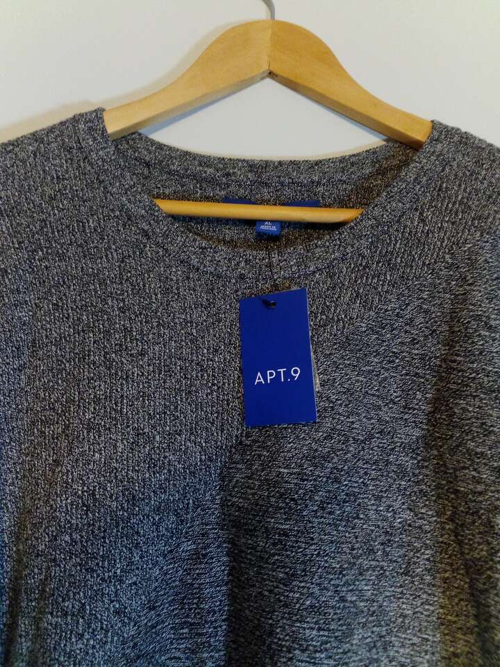 Women's Apt 9 Long Sleeve Sweater Size XL Gray Pullover