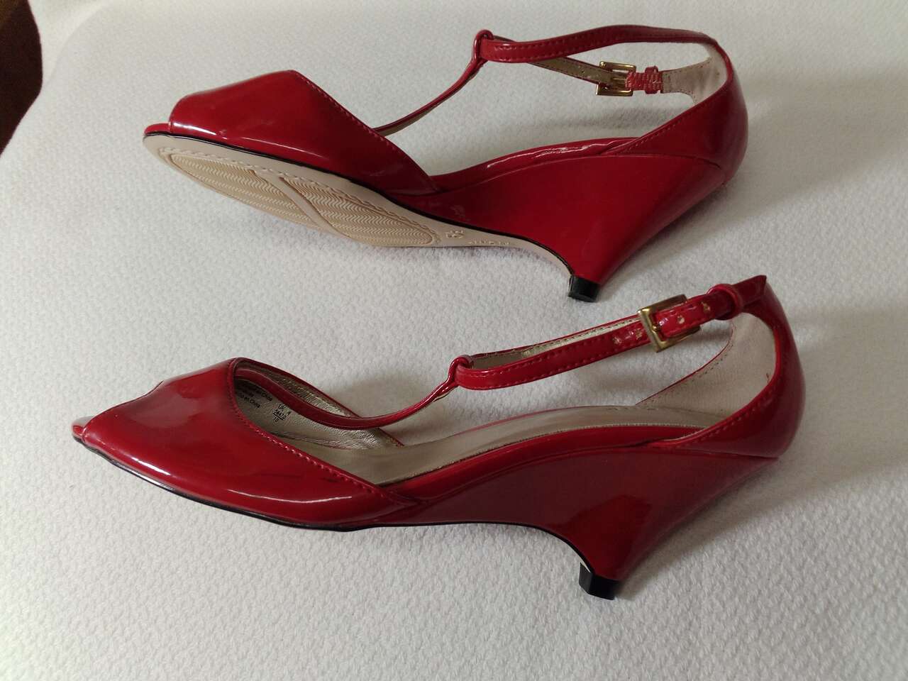 Women's FIONI Red Pumps, Wedge Heel, Size 5.5