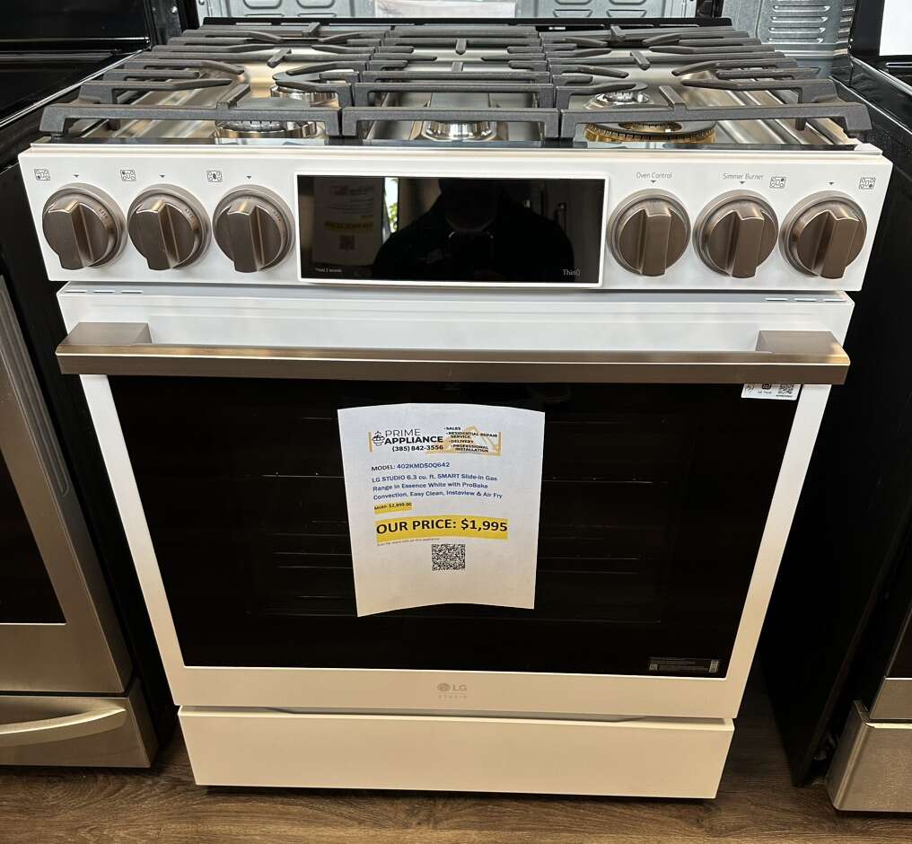 HIGH END NEW LG STUDIO GAS RANGE MOD # 402KMDS0Q642