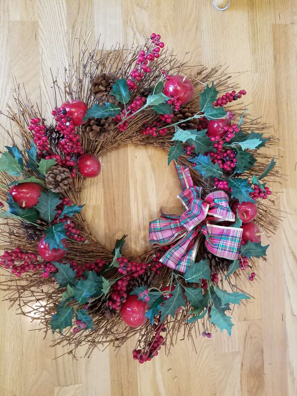 24" Holiday Wreath Rustic Cherry Apple with Plaid bow