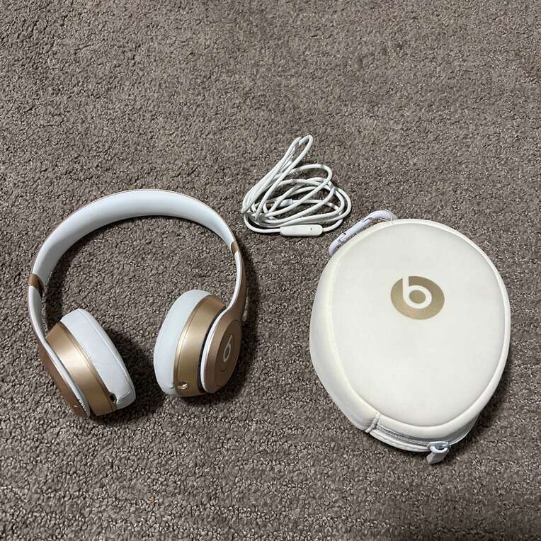 Beats solo wireless b0534