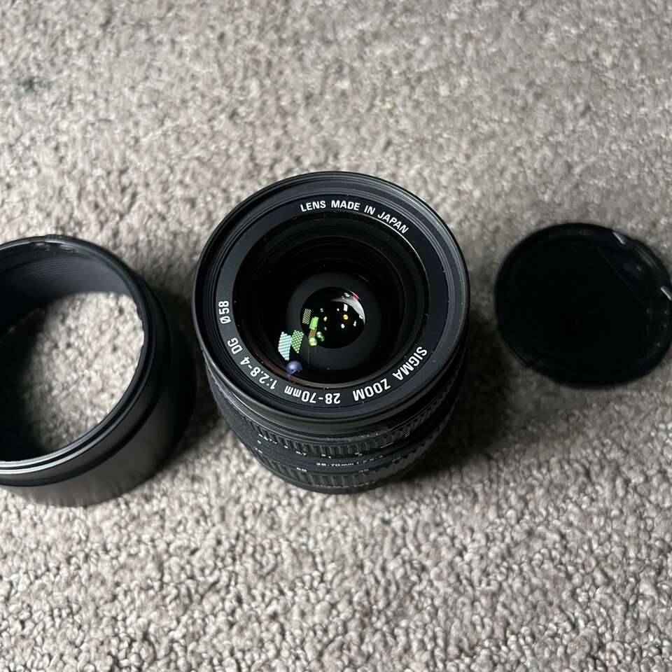 Sigma 28-70mm f/2.8-4 DG 58