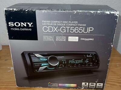 Sony CDX-GT565UP FM/AM Compact Disc Player