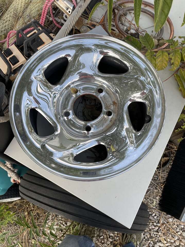 5 Lug On 5 1/4 Diameter