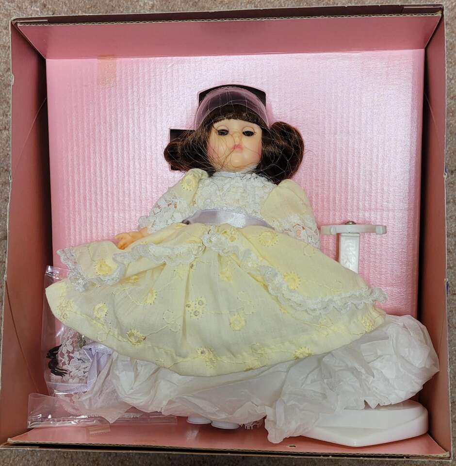 1986 Vogue Ginny 71-0503 Little Miss Muffett 8" posable doll