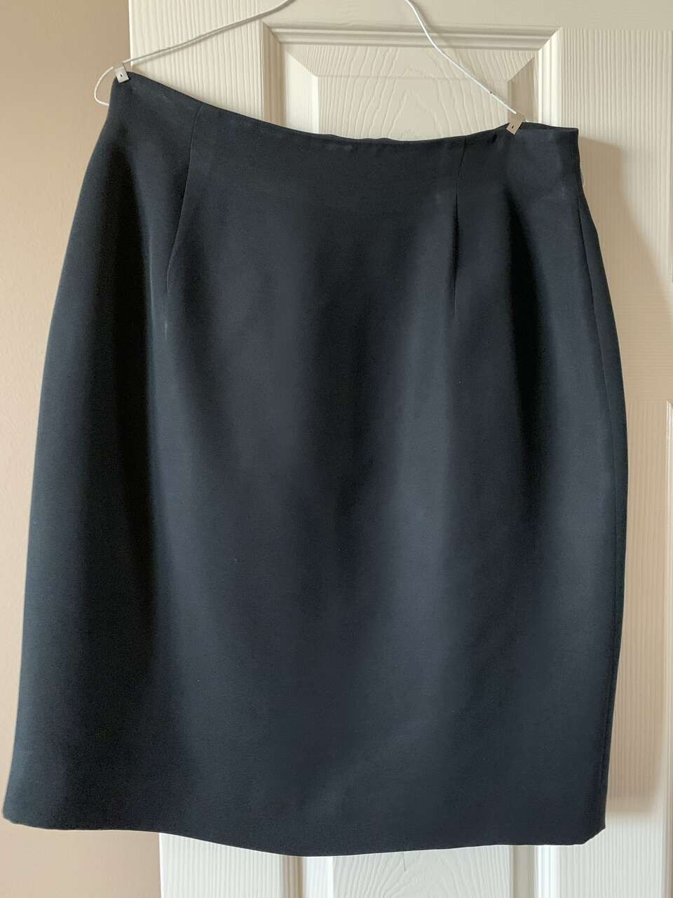 Jones Wear Women's Black Pencil Suit Skirt