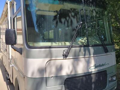 1999 southwind 32 footer