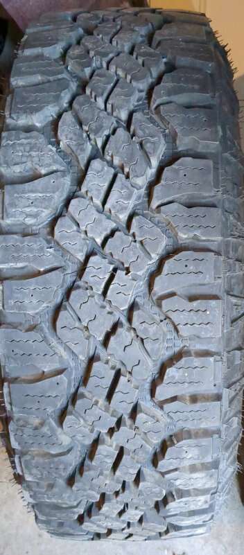 Only 1 left: Toyota 4runner, tacoma, wheel + NEW tire