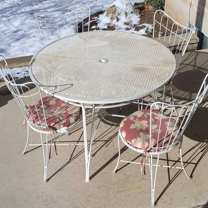 Patio table and chairs FREE