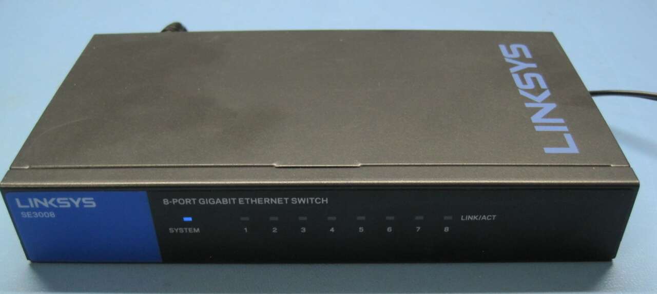 Linksys Se3008 8 Port Gigabit Etherne Computers