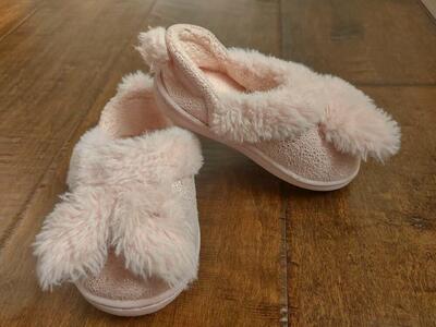 Toddler Girl Pink Bunny Slippers Size 5-6