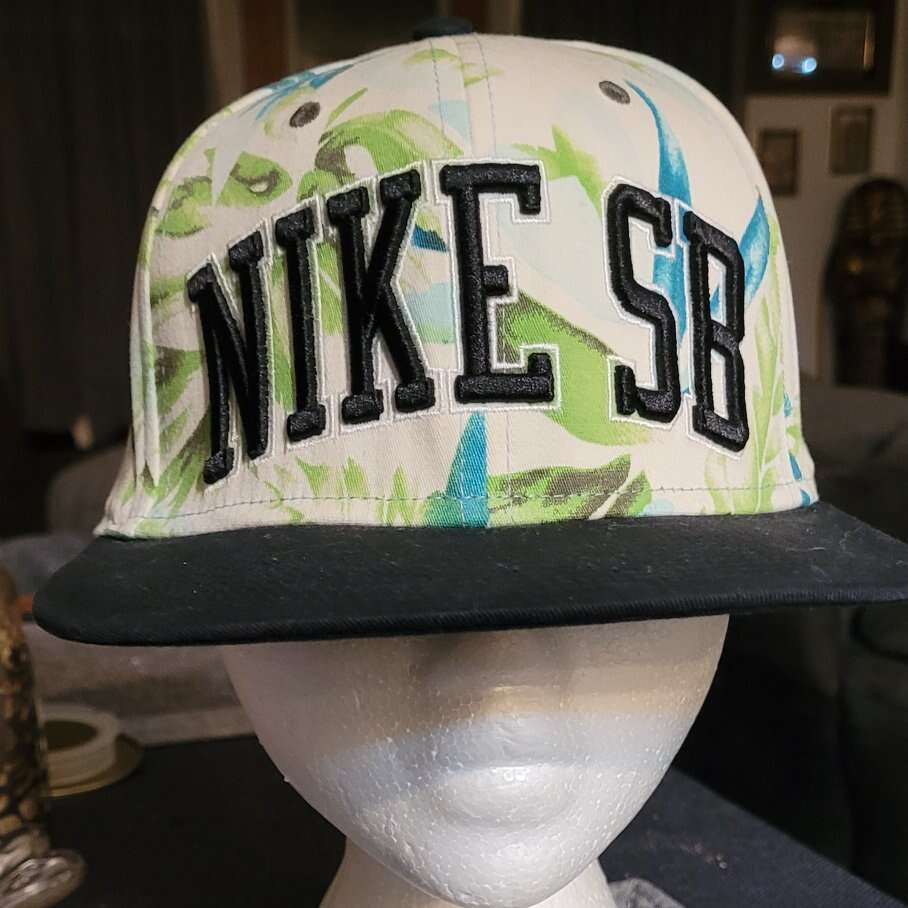 Men's Nike SB Snapback Hat
