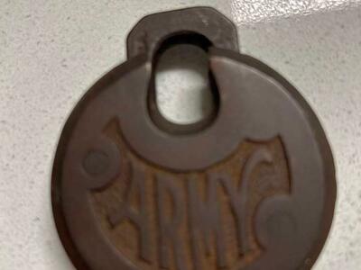 US ARMY CAST IRON PANCAKE PADLOCK. No Key.