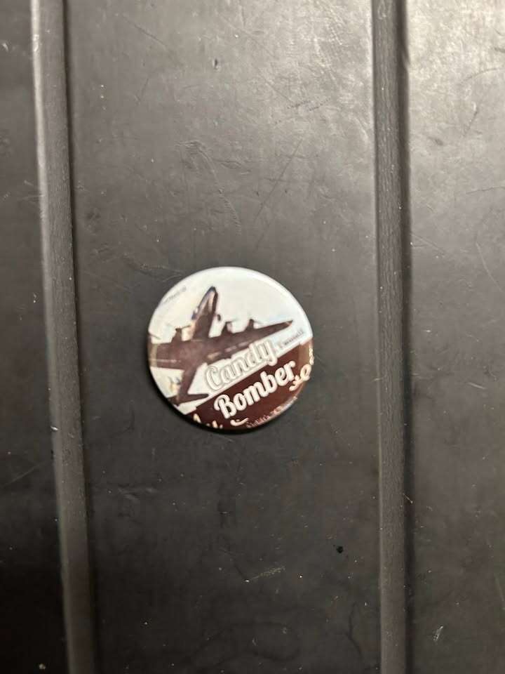 Candy Bomber metal pin - small