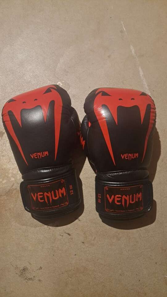 Venum Giant 3.0 Nappa Leather Hook and Loop Boxing Gloves
