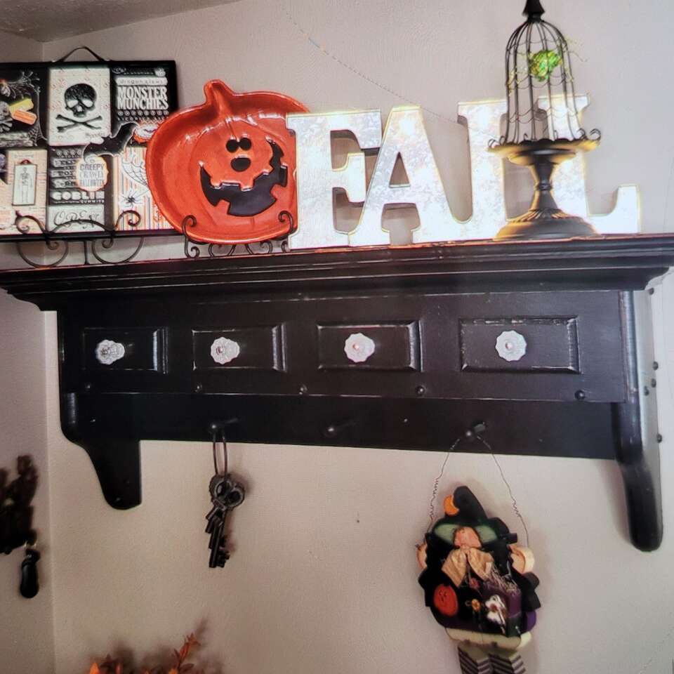 Decorative Display Shelf