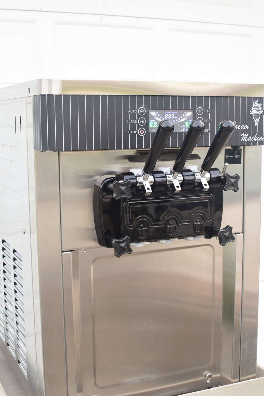 Soft Serve Ice Cream Machine Rental