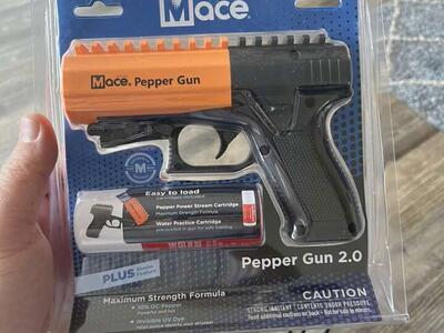 Mace Pepper Gun With Reloads