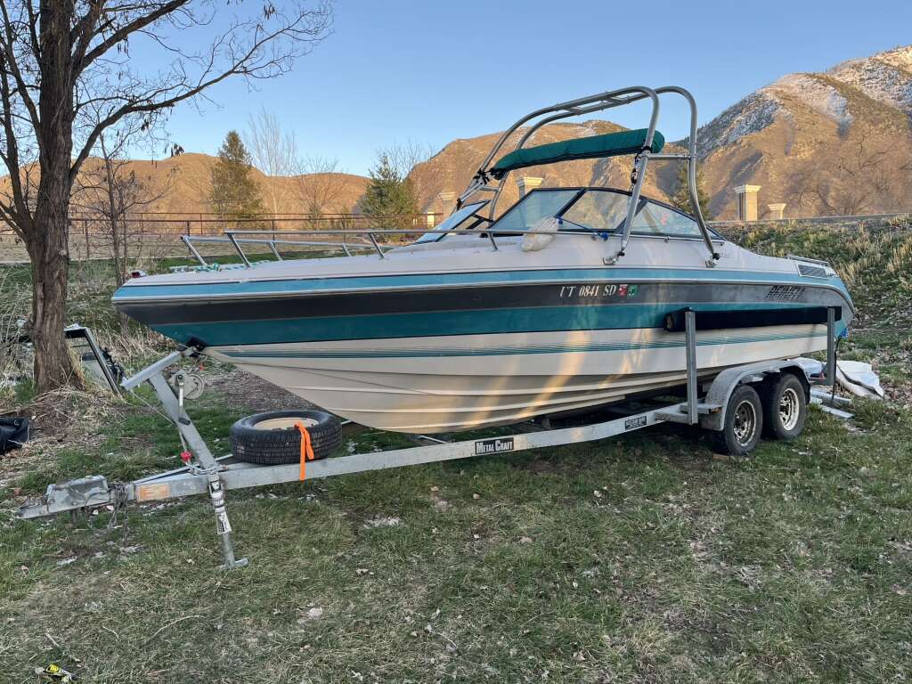 1992 Reinell 239 Open Bow