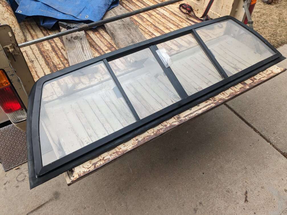 1994 2004 Chevy s10 rear sliding windshield window