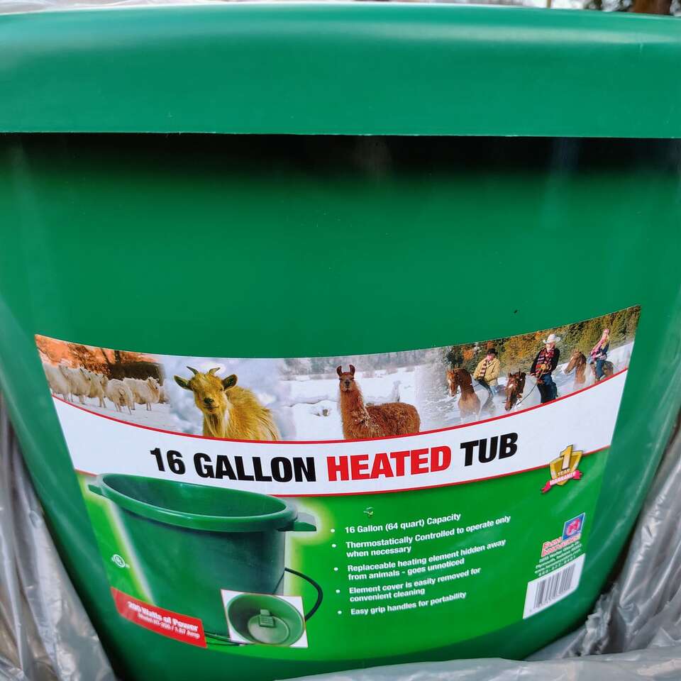 16 Gallon Plastic Heated Tub / Dog Water bowl