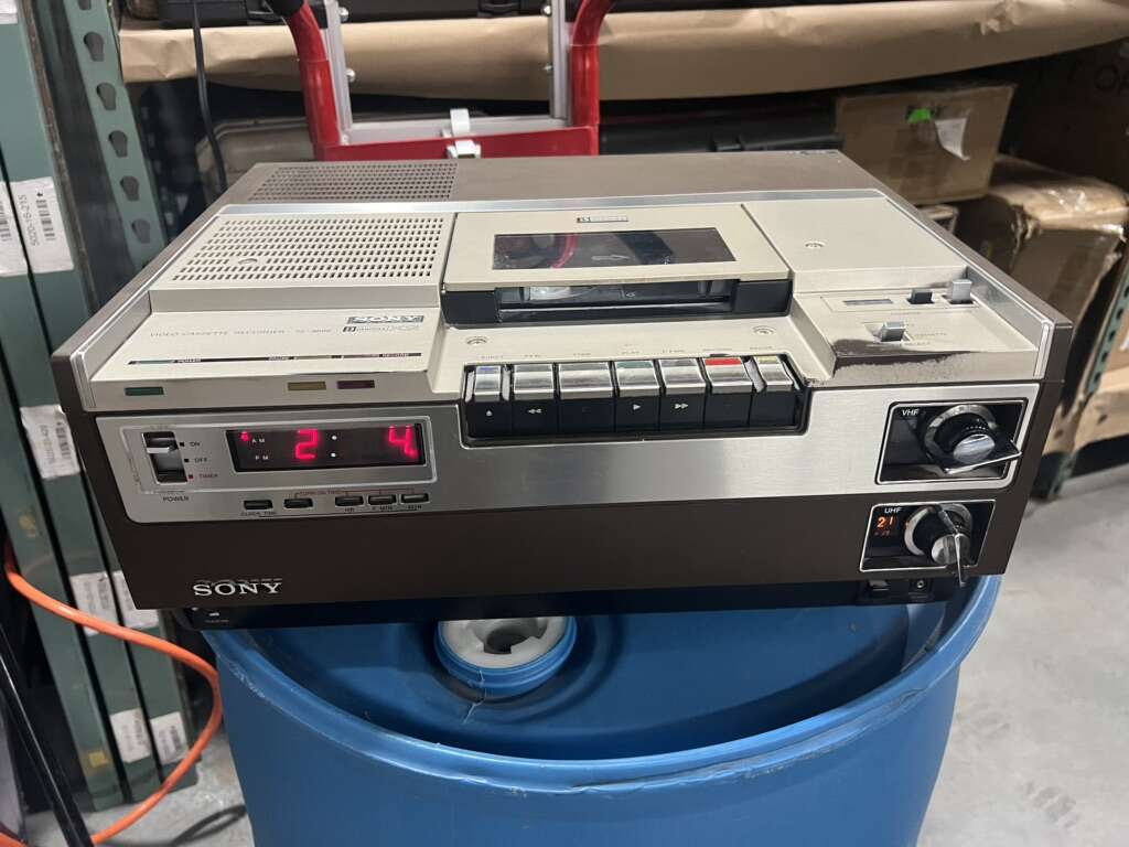 AS-IS Sony Betamax VCR - Not Working