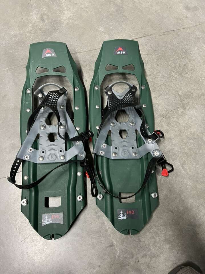 2 Rights - MSR EVO Snowshoes - 2 Rights