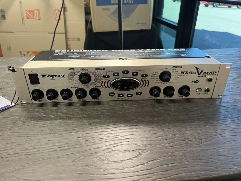 Behringer Bass V-Amp Pro Multi-Effect Amp Modeler