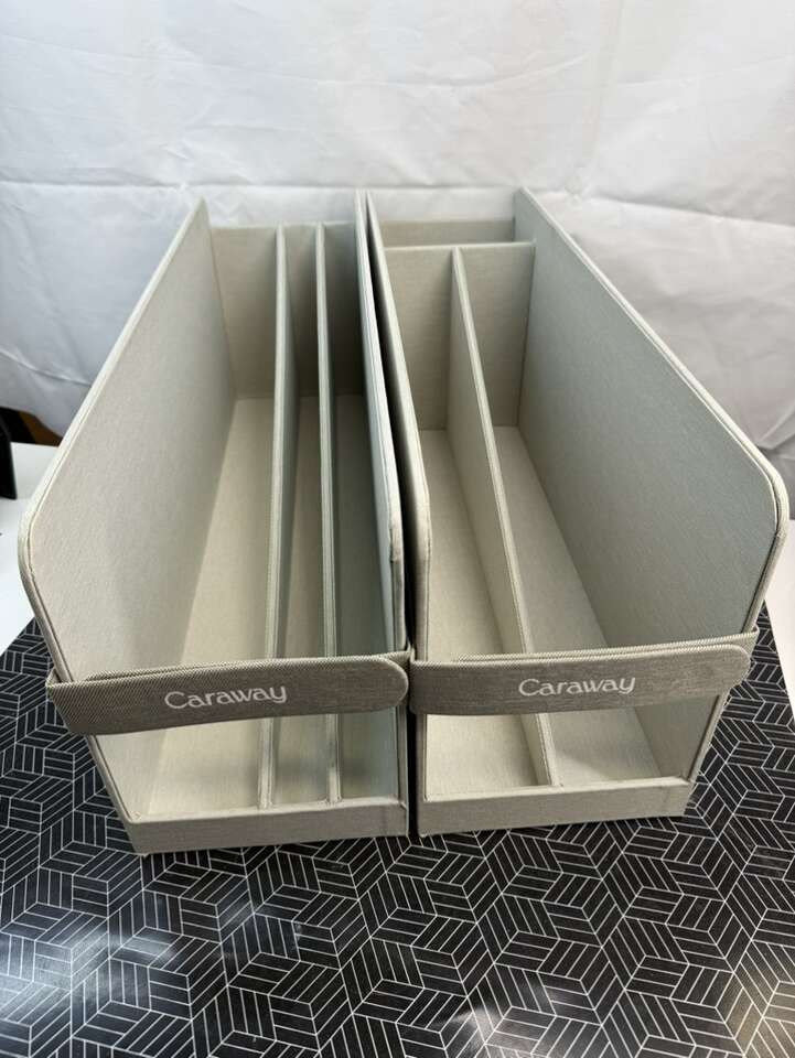 CARAWAY Bakeware Baking Pan Organizer / Holder