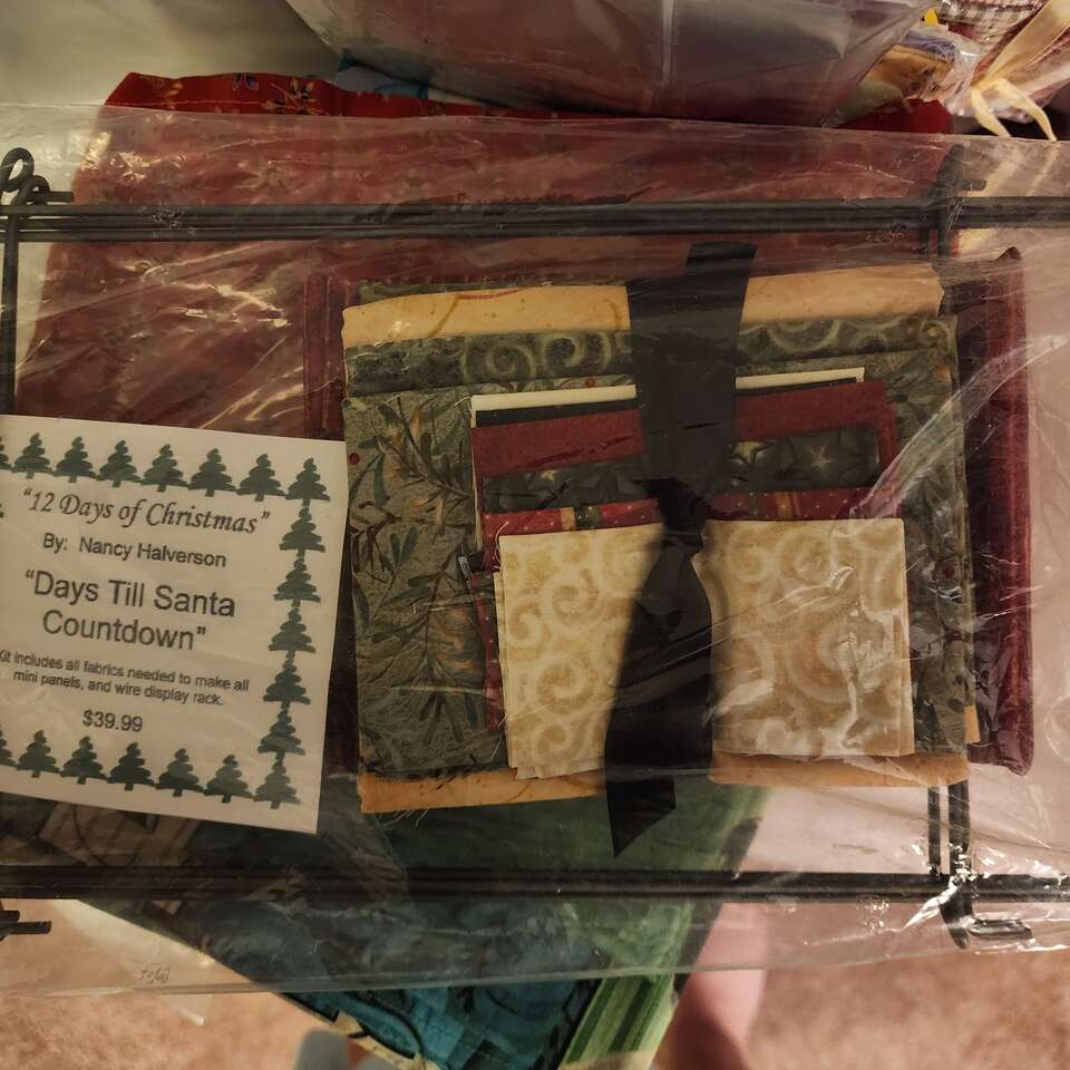 Days Till Santa Countdown Quilt Kit