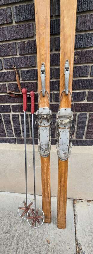 Vintage Skiis