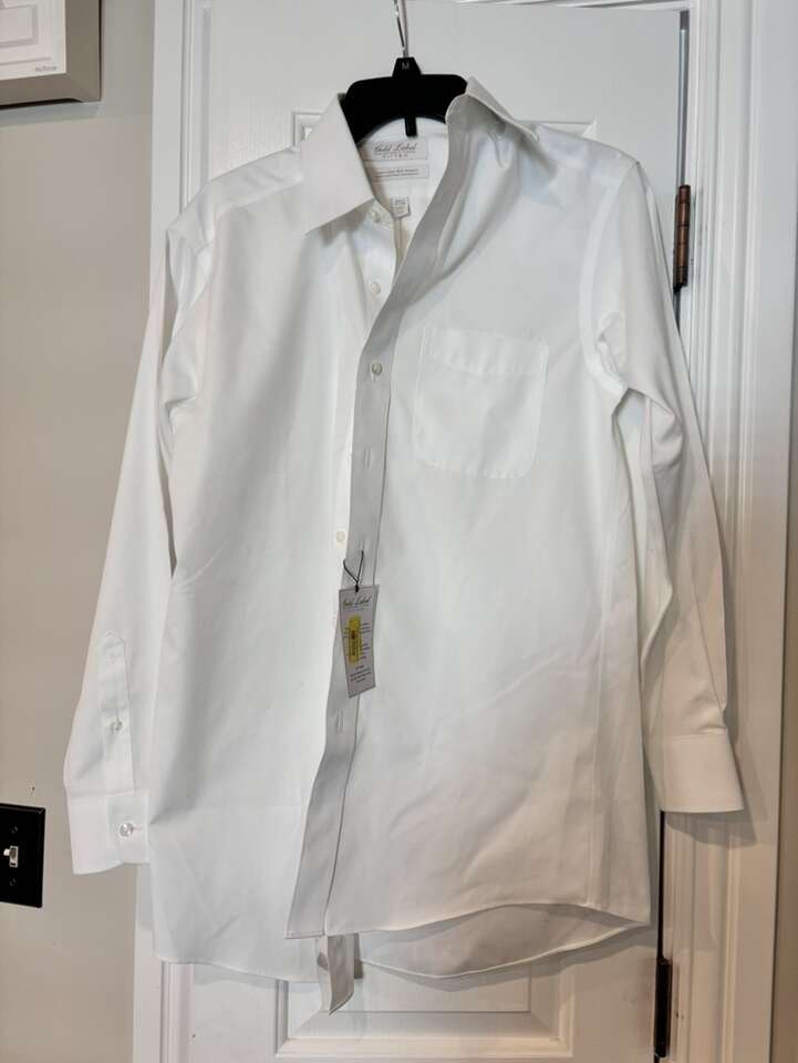 NWT Men’s Dress Shirt From Dillards 14 1/2 X 32