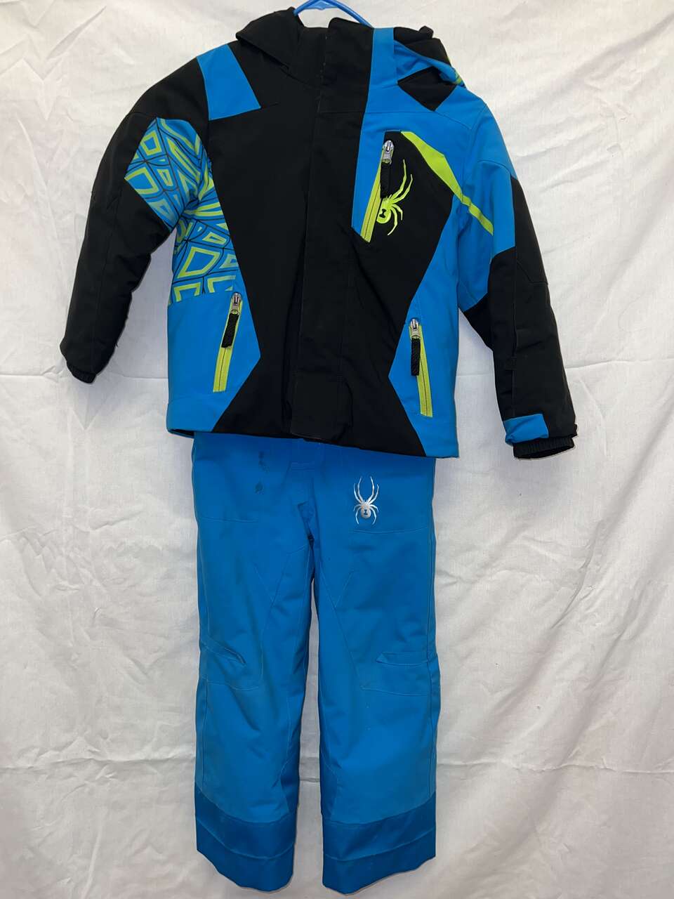 Spyder ski outfit, kids size 5
