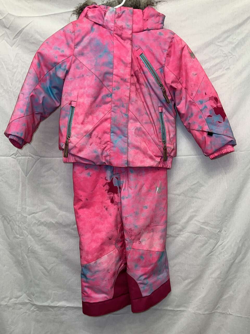 Spyder ski outfit, kids size 4