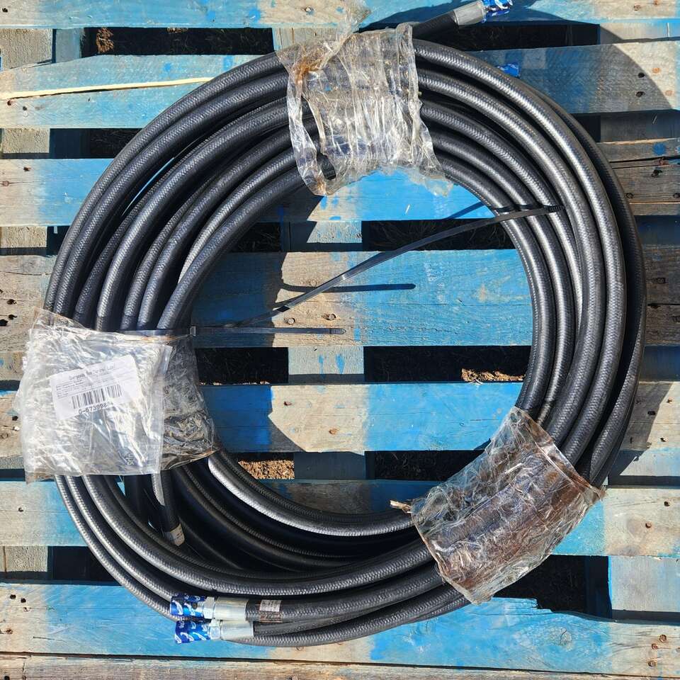 GENIE LIFT 1254255GT TILT CYLINDER HOSE ASSEMBLY