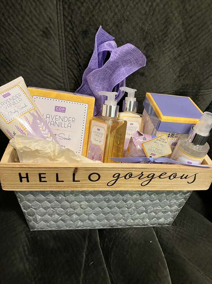Gift basket Cru De Provence Lavender Vanilla Spa