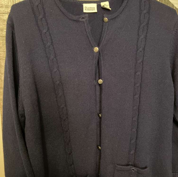 Classic Elements Navy Blue sweater size XL