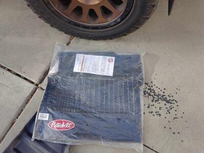 OEM Paccar Peterbilt PBL0G0589 Floor Mats For 589 Truck