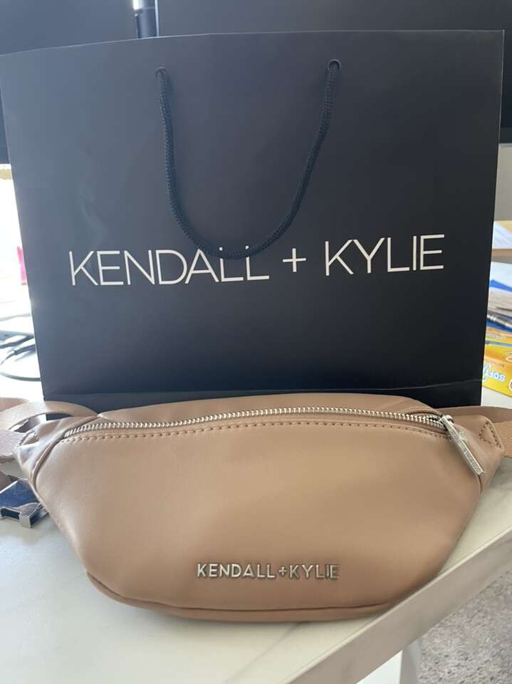 Kendall And Kylie Fanny pack