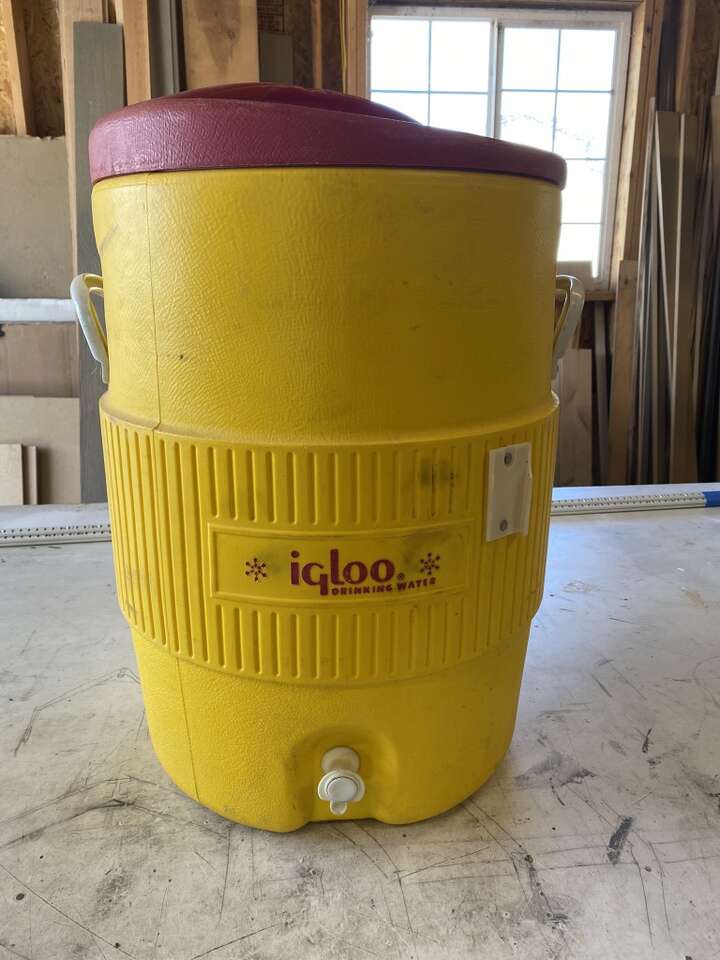 10 Gallon Igloo Water Cooler