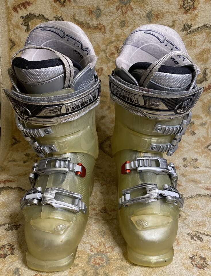 Tecnica Attiva Diablo Pro Womens 6-6.5 Boots