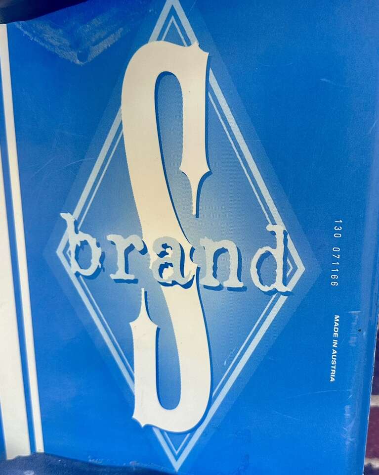 Vintage S Brand 130 CM Snowboard