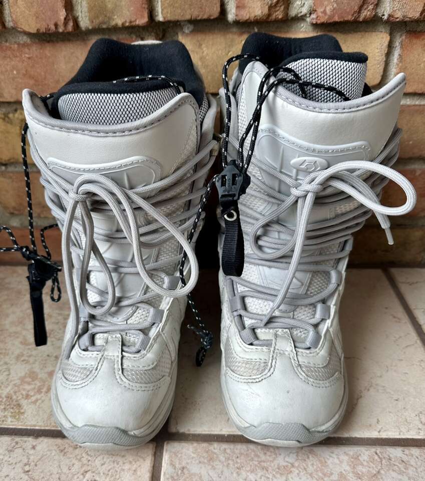 Northwave Women's Size 6.5 Snowboard Boots
